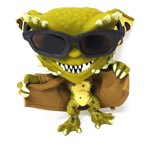 New Action Figurine Gremlin "Flasher" Trench Coat/Sunglasses Desktop Wingman 4" - Picture 2 of 7